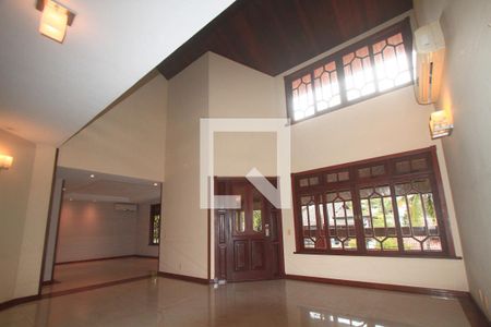 Sala de casa à venda com 3 quartos, 350m² em Badu, Niterói