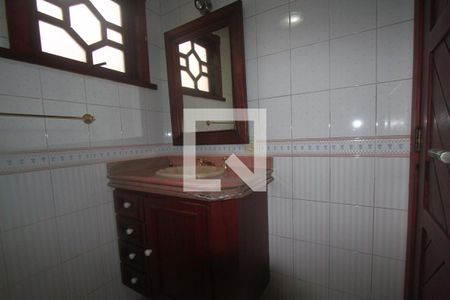 Casa à venda com 350m², 3 quartos e 4 vagasBanheiro Suite 3