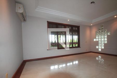 Casa à venda com 350m², 3 quartos e 4 vagasSala