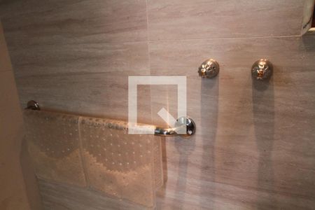 Casa à venda com 350m², 3 quartos e 4 vagasBanheiro Suite 1