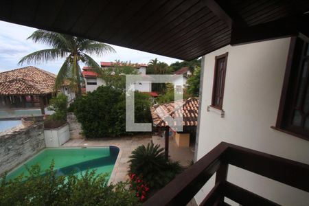 Casa à venda com 350m², 3 quartos e 4 vagasSacada Suite 1