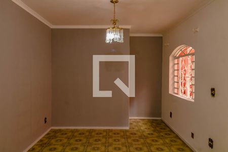 Casa para alugar com 250m², 3 quartos e 3 vagasQuarto