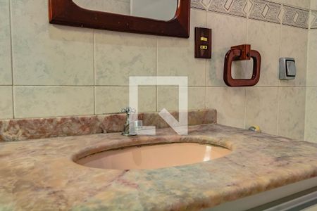 Casa para alugar com 250m², 3 quartos e 3 vagasBanheiro
