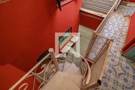 Casa para alugar com 250m², 3 quartos e 3 vagasEscada 