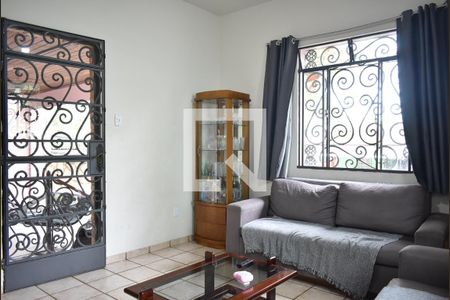Sala de casa para alugar com 6 quartos, 250m² em Campo Grande, Rio de Janeiro