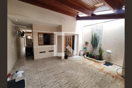 Casa à venda com 172m², 3 quartos e 1 vaga Casa à venda com 172m², 3 quartos e 1 vagaGaragem