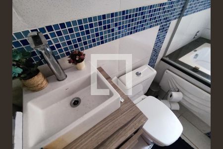 Casa à venda com 172m², 3 quartos e 1 vaga Casa à venda com 172m², 3 quartos e 1 vagaBanheiro da Suíte