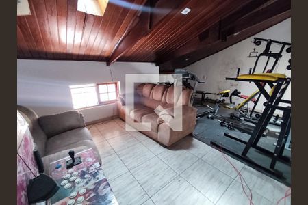 Casa à venda com 172m², 3 quartos e 1 vaga Casa à venda com 172m², 3 quartos e 1 vagaSótão