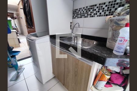 Casa à venda com 172m², 3 quartos e 1 vaga Casa à venda com 172m², 3 quartos e 1 vagaÁrea de Serviço