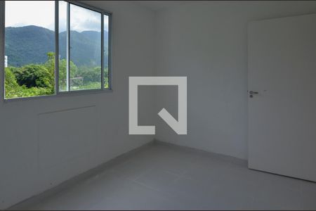 Quarto 1 de apartamento para alugar com 2 quartos, 36m² em Vargem Pequena, Rio de Janeiro