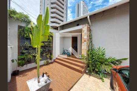 Casa de condomínio à venda com 140m², 4 quartos e 2 vagas Casa de condomínio à venda com 140m², 4 quartos e 2 vagasÁrea externa/Entrada da Casa