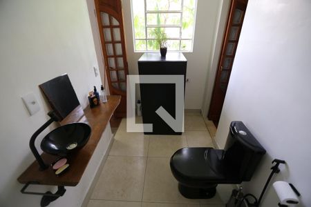 Casa de condomínio à venda com 140m², 4 quartos e 2 vagas Casa de condomínio à venda com 140m², 4 quartos e 2 vagasÁrea de Serviço e Banheiro