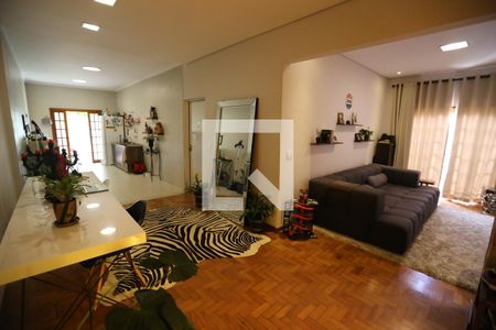 Casa de condomínio à venda com 140m², 4 quartos e 2 vagasSala