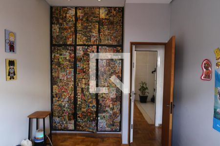 Casa de condomínio à venda com 140m², 4 quartos e 2 vagas Casa de condomínio à venda com 140m², 4 quartos e 2 vagasQuarto 2