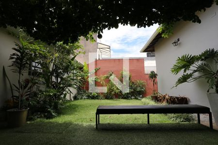 Casa de condomínio à venda com 140m², 4 quartos e 2 vagas Casa de condomínio à venda com 140m², 4 quartos e 2 vagasÁrea externa/Jardim