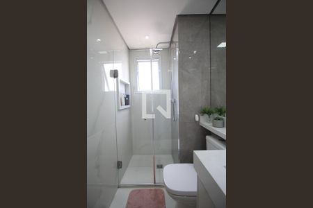 Apartamento à venda com 71m², 2 quartos e 1 vaga Apartamento à venda com 71m², 2 quartos e 1 vagaBanheiro da Suíte