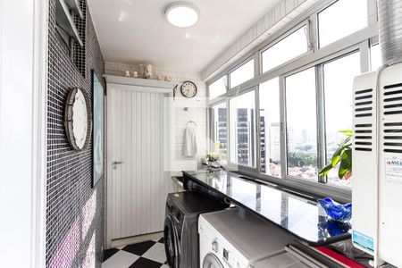 Apartamento à venda com 109m², 3 quartos e 1 vagaÁrea de Serviço