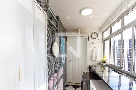 Apartamento à venda com 109m², 3 quartos e 1 vagaÁrea de Serviço