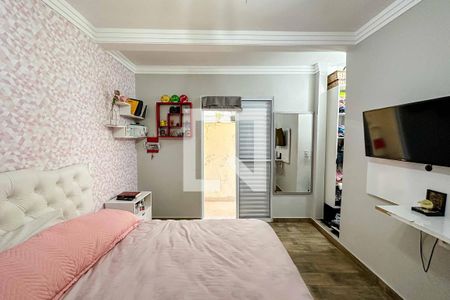 Casa à venda com 260m², 4 quartos e 4 vagas Casa à venda com 260m², 4 quartos e 4 vagasQuarto