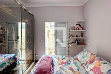 Casa à venda com 260m², 4 quartos e 4 vagas Casa à venda com 260m², 4 quartos e 4 vagasQuarto