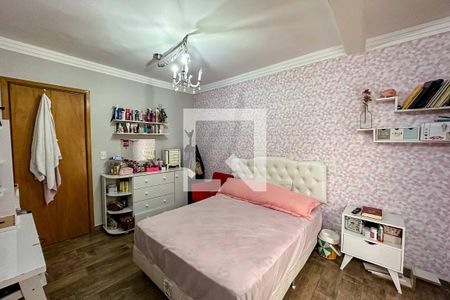 Casa à venda com 260m², 4 quartos e 4 vagas Casa à venda com 260m², 4 quartos e 4 vagasQuarto