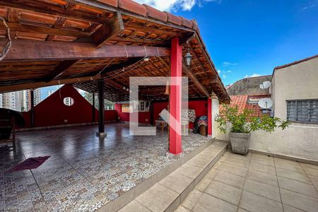 Casa à venda com 260m², 4 quartos e 4 vagas Casa à venda com 260m², 4 quartos e 4 vagasÁrea comum