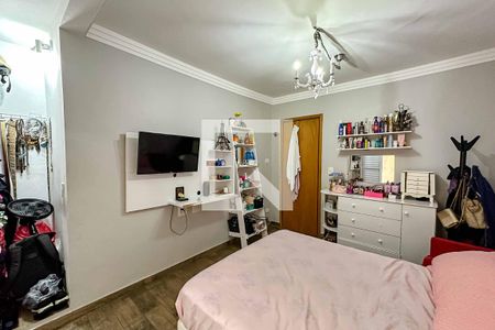 Casa à venda com 260m², 4 quartos e 4 vagas Casa à venda com 260m², 4 quartos e 4 vagasQuarto