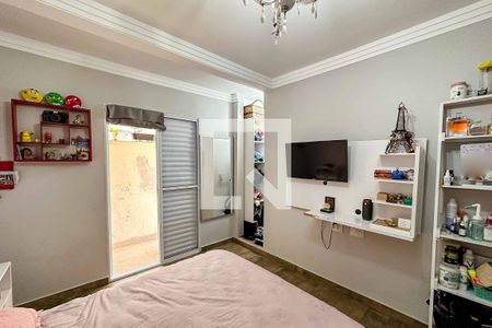 Casa à venda com 260m², 4 quartos e 4 vagas Casa à venda com 260m², 4 quartos e 4 vagasQuarto