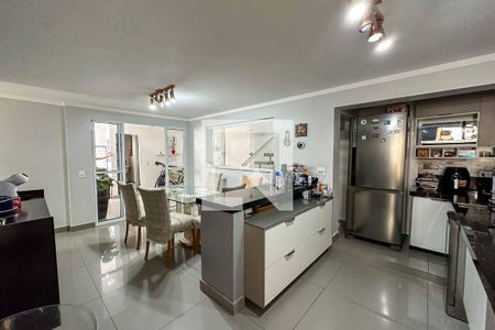 Casa à venda com 260m², 4 quartos e 4 vagas Casa à venda com 260m², 4 quartos e 4 vagasCozinha