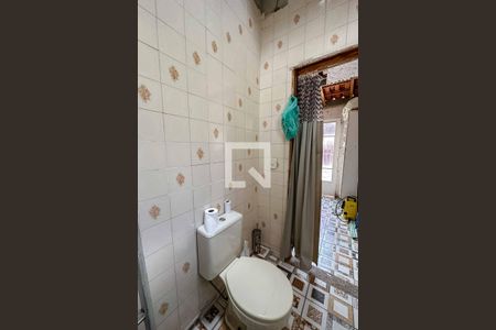 Casa à venda com 260m², 4 quartos e 4 vagas Casa à venda com 260m², 4 quartos e 4 vagasBanheiro