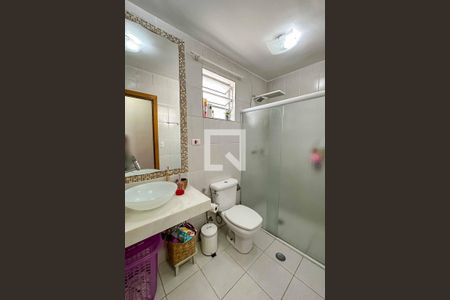 Casa à venda com 260m², 4 quartos e 4 vagas Casa à venda com 260m², 4 quartos e 4 vagasBanheiro