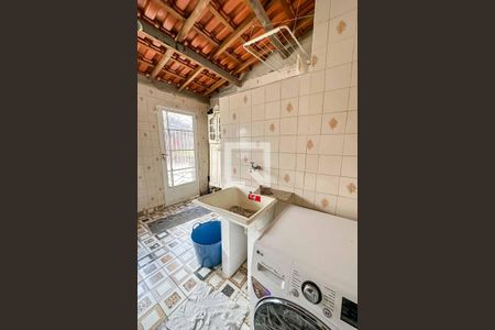 Casa à venda com 260m², 4 quartos e 4 vagas Casa à venda com 260m², 4 quartos e 4 vagasÁrea de Serviço