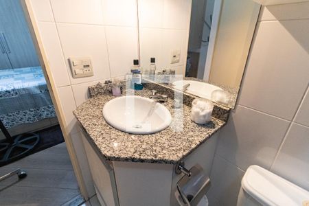 Apartamento à venda com 79m², 3 quartos e 2 vagasBanheiro da Suíte