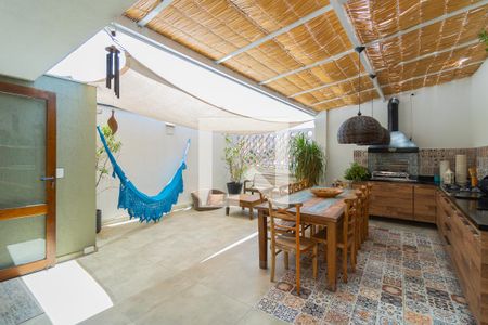 Casa à venda com 280m², 3 quartos e 3 vagasÁrea Externa