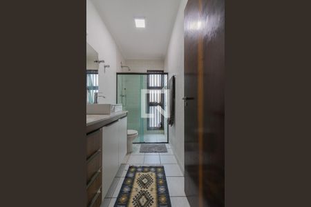 Casa à venda com 280m², 3 quartos e 3 vagasBanheiro do Quarto 1