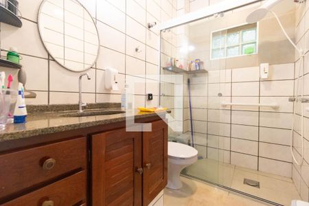 Casa à venda com 200m², 4 quartos e 3 vagas Casa à venda com 200m², 4 quartos e 3 vagasBanheiro da Casa 01