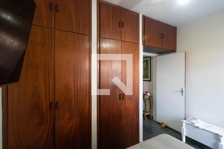 Casa à venda com 200m², 4 quartos e 3 vagas Casa à venda com 200m², 4 quartos e 3 vagasQuarto 01 da Casa 01