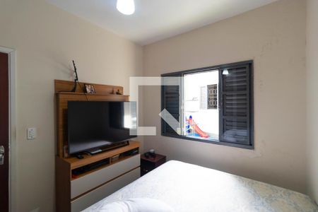 Casa à venda com 200m², 4 quartos e 3 vagas Casa à venda com 200m², 4 quartos e 3 vagasQuarto 02 da Casa 01