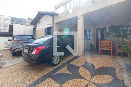 Casa à venda com 200m², 4 quartos e 3 vagas Casa à venda com 200m², 4 quartos e 3 vagasGaragem