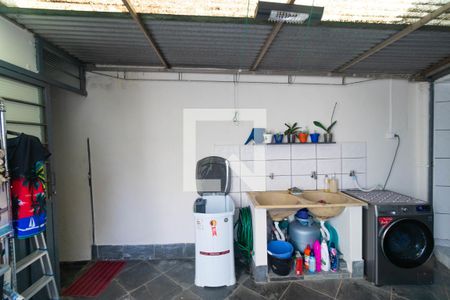 Casa à venda com 200m², 4 quartos e 3 vagas Casa à venda com 200m², 4 quartos e 3 vagasÁrea de Serviço da Casa 02