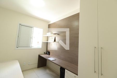 Quarto 1 de apartamento para alugar com 3 quartos, 90m² em Santa Mônica, Uberlândia