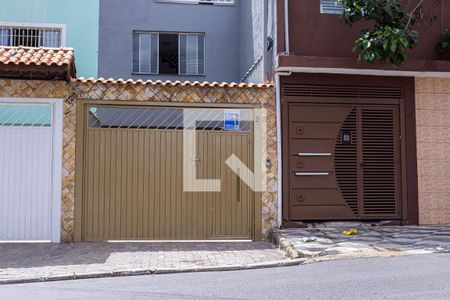 Casa à venda com 101m², 2 quartos e 2 vagasFachada