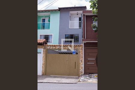 Casa à venda com 101m², 2 quartos e 2 vagasFachada