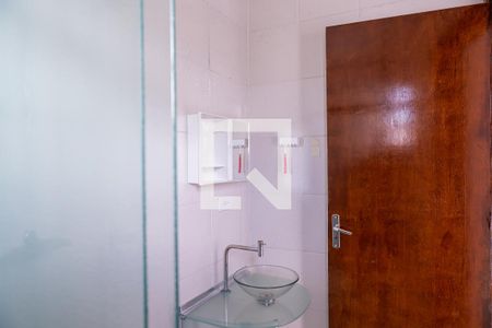 Casa à venda com 101m², 2 quartos e 2 vagasBanheiro do Quarto 2