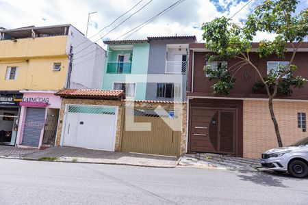 Casa à venda com 101m², 2 quartos e 2 vagasFachada