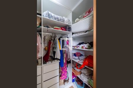 Casa à venda com 194m², 3 quartos e 2 vagasCloset do quarto 1