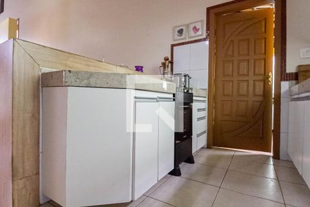 Casa à venda com 194m², 3 quartos e 2 vagasCozinha