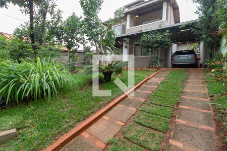 Casa à venda com 194m², 3 quartos e 2 vagasEntrada