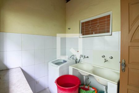 Casa à venda com 194m², 3 quartos e 2 vagasÁrea de serviço 