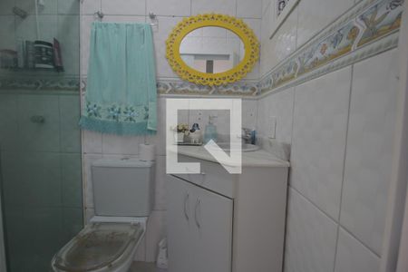 Casa de condomínio à venda com 130m², 3 quartos e 2 vagasBanheiro